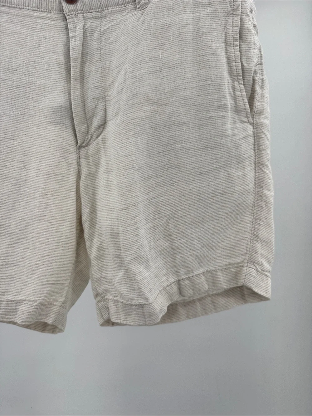 J. Crew Men's Cream Textured Flat-Front Shorts 100% linen 34 preppy summer